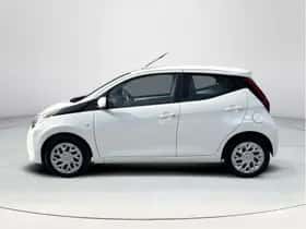 Toyota Aygo (2020) thumbnail 2