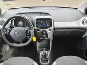 Toyota Aygo (2020) thumbnail 6