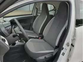 Toyota Aygo (2020) thumbnail 7