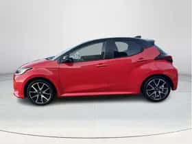 Toyota Yaris (2021) thumbnail 2