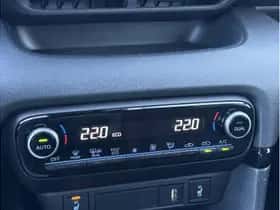 Toyota Yaris (2021) thumbnail 16