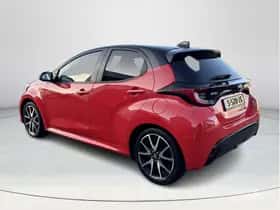 Toyota Yaris (2021) thumbnail 3