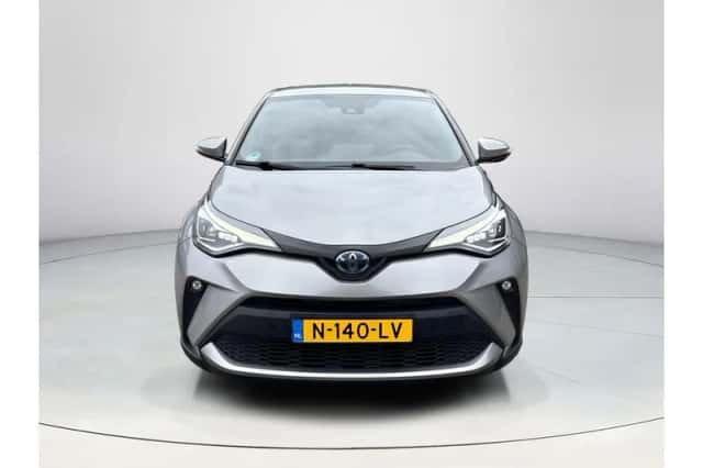 Toyota C-HR (2021) thumbnail 4