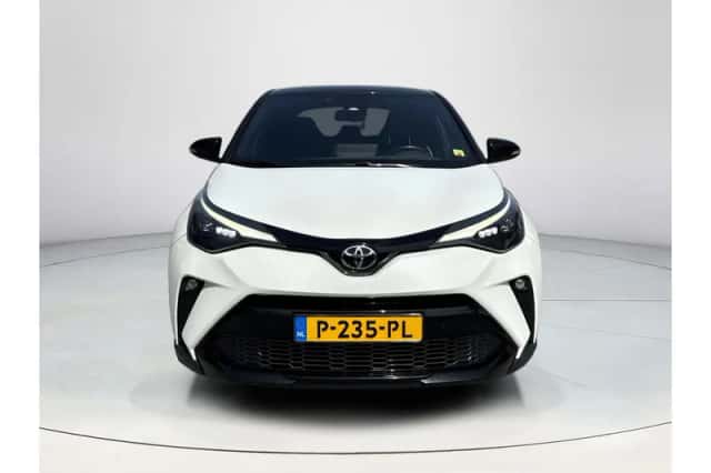 Toyota C-HR (2021) thumbnail 4