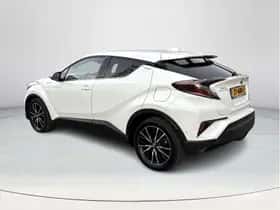 Toyota C-HR (2019) thumbnail 3
