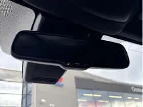 Toyota C-HR (2019) thumbnail 27