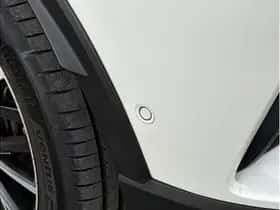 Toyota C-HR (2019) thumbnail 30