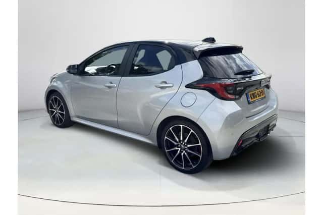 Toyota Yaris (2024) thumbnail 3