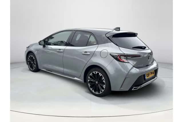 Toyota Corolla (2021) thumbnail 3