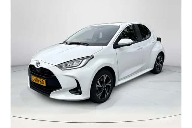 Toyota Yaris (2024) thumbnail 1