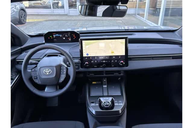 Toyota C-HR+ (2026) thumbnail 6