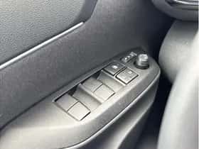 Toyota Yaris Cross (2025) thumbnail 22