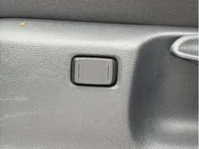 Toyota Yaris (2025) thumbnail 8