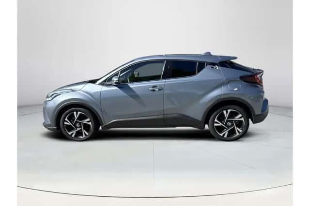 Toyota C-HR (2023) thumbnail 2