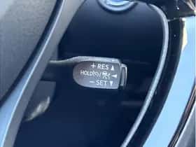 Toyota C-HR (2023) thumbnail 17