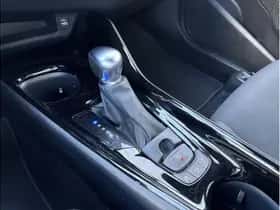 Toyota C-HR (2023) thumbnail 19