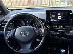 Toyota C-HR (2023) thumbnail 22