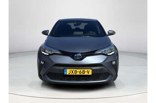 Toyota C-HR (2023) thumbnail 4