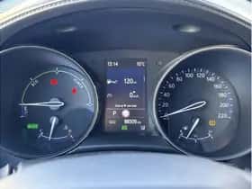 Toyota C-HR (2023) thumbnail 9