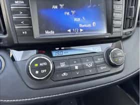 Toyota RAV4 (2016) thumbnail 13