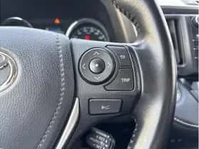Toyota RAV4 (2016) thumbnail 16