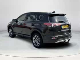 Toyota RAV4 (2016) thumbnail 3