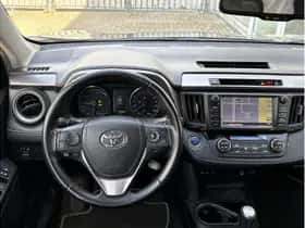 Toyota RAV4 (2016) thumbnail 22