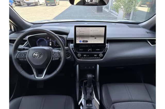 Toyota Corolla (2023) thumbnail 1