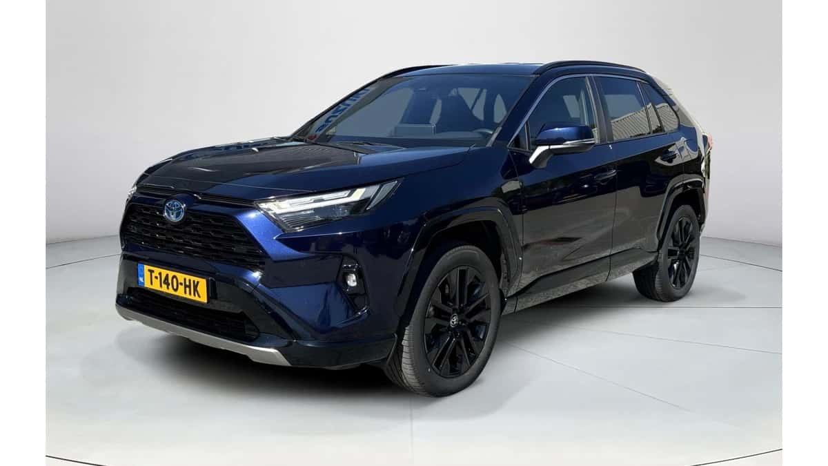 Toyota RAV4 (2023) — foto 1