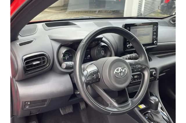 Toyota Yaris (2021) thumbnail 6