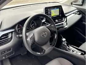 Toyota C-HR (2021) thumbnail 14