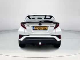 Toyota C-HR (2021) thumbnail 5