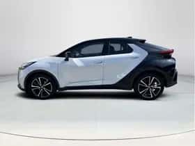 Toyota C-HR (2024) thumbnail 2