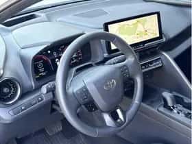 Toyota C-HR (2024) thumbnail 16