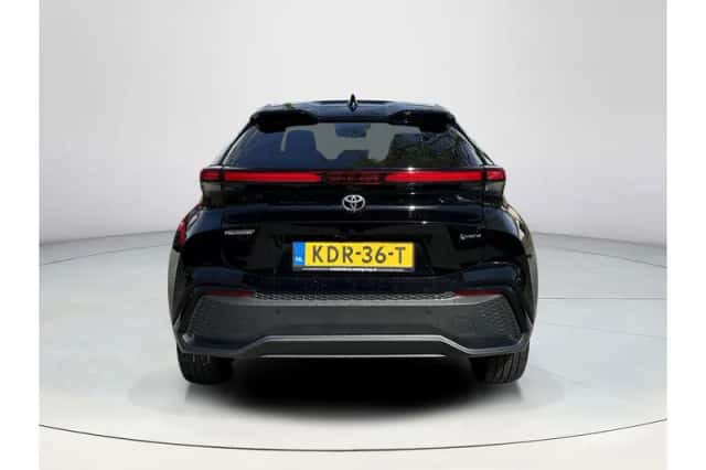 Toyota C-HR (2024) thumbnail 5