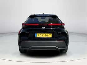 Toyota C-HR (2024) thumbnail 5