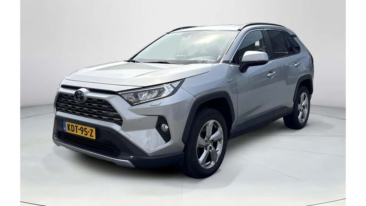 Toyota RAV4 (2021) — foto 1