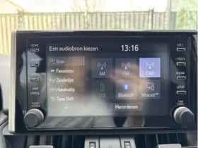 Toyota RAV4 (2021) thumbnail 11