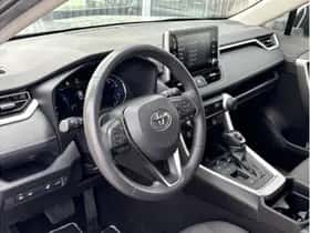 Toyota RAV4 (2021) thumbnail 15