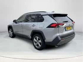 Toyota RAV4 (2021) thumbnail 3