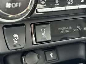 Toyota RAV4 (2021) thumbnail 25