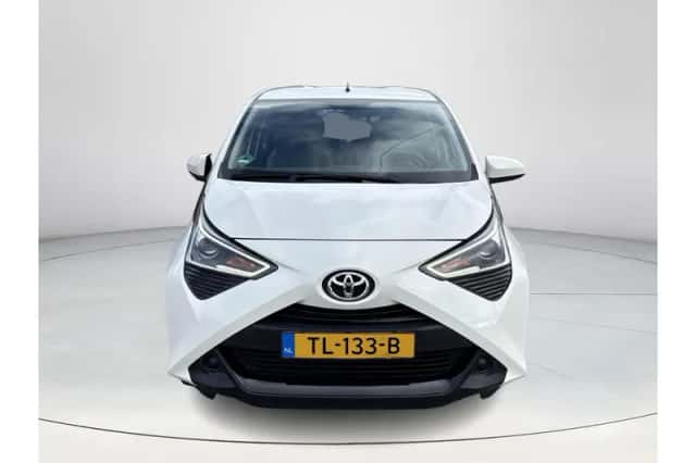 Toyota Aygo (2018) thumbnail 4
