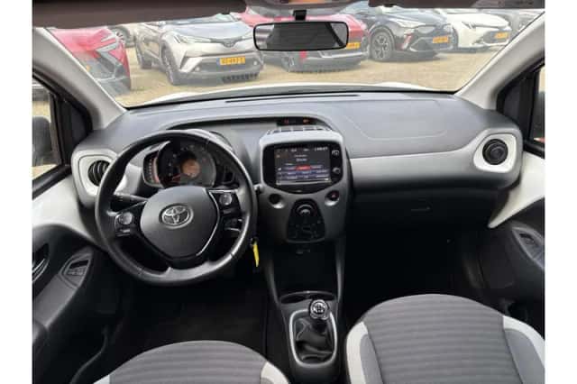 Toyota Aygo (2018) thumbnail 6