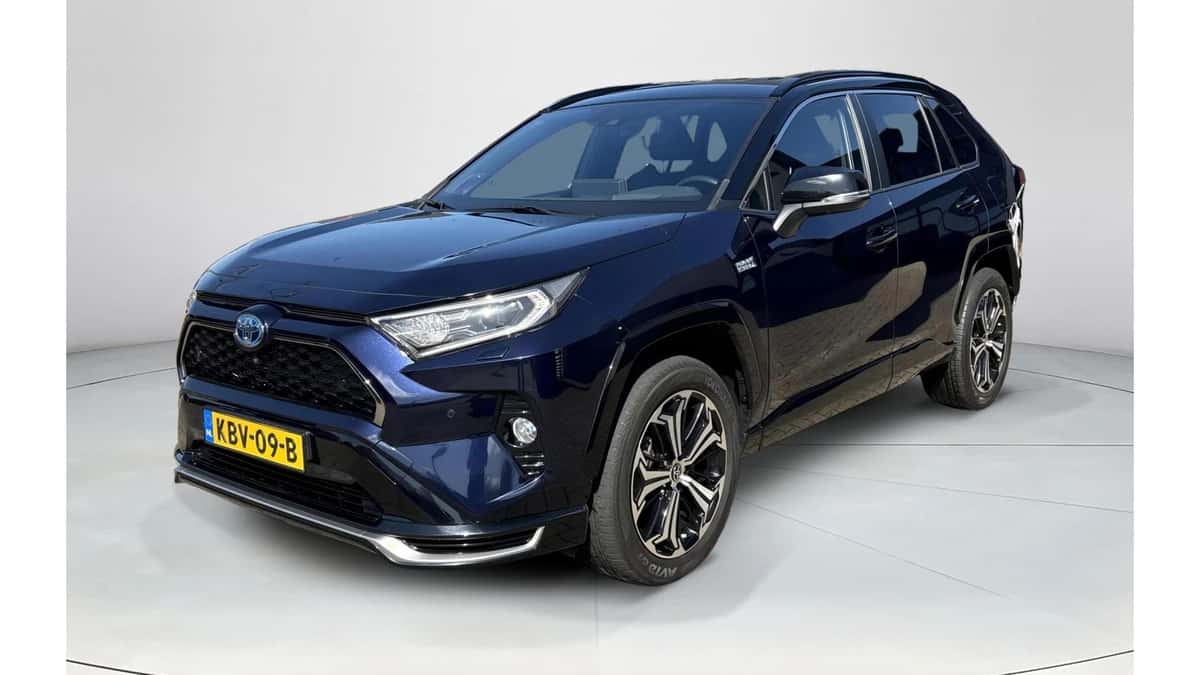 Toyota RAV4 (2022) — foto 1