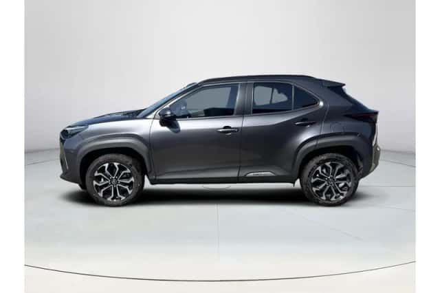 Toyota Yaris Cross (2024) thumbnail 2