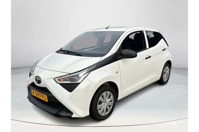 Toyota Aygo (2021) thumbnail 1