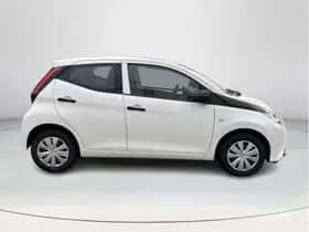 Toyota Aygo (2021) thumbnail 24