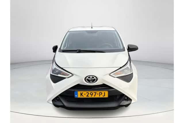 Toyota Aygo (2021) thumbnail 4
