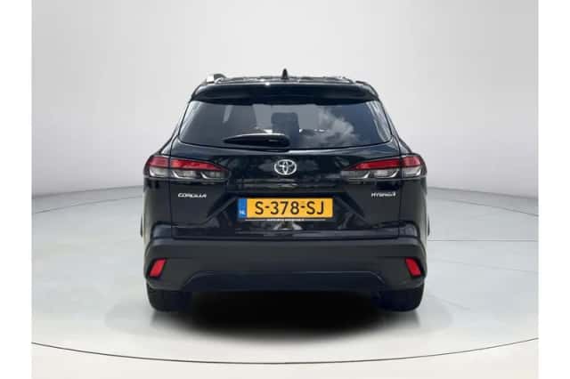Toyota Corolla (2023) thumbnail 4