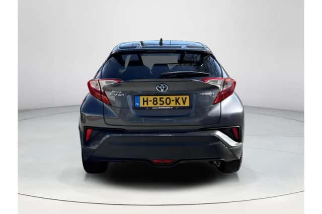 Toyota C-HR (2019) thumbnail 5